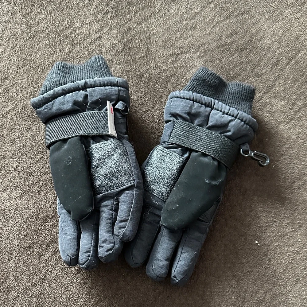 Black Winter Gloves